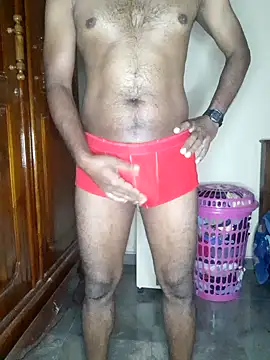 Snapshot of SuranSexy33 chatting on 9, 2, 2026 SuranSexy33 online show from 9, 2, 2026