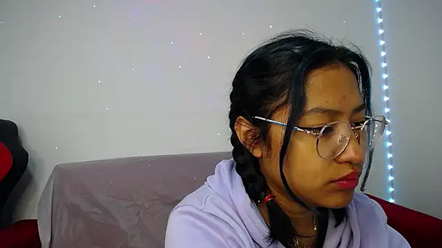 Snapshot of ricura_mily chatting on 24, 1, 2025 ricura mily online show from 24, 1, 2025