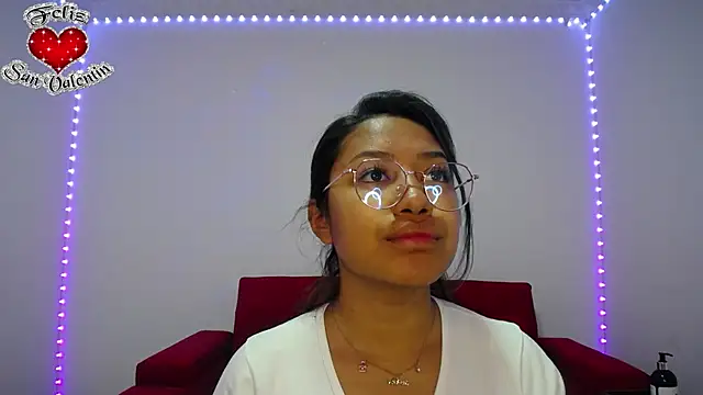 Snapshot of ricura_mily chatting on 20, 2, 2025 ricura mily online show from 20, 2, 2025