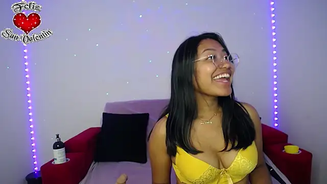 Snapshot of ricura_mily chatting on 27, 2, 2025 ricura mily online show from 27, 2, 2025