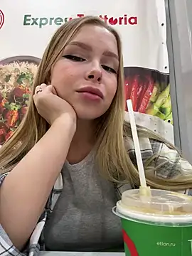 mur girl online show from 5, 1, 2025