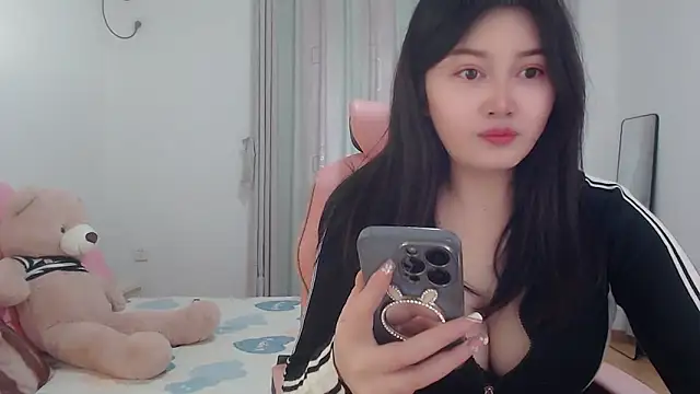 Snapshot of Little-sweet chatting on 13, 3, 2025 Little-sweet online show from 13, 3, 2025