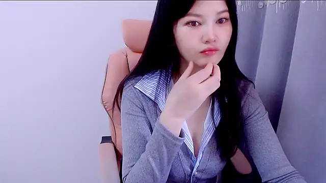 Snapshot of Little-sweet chatting on 24, 9, 2025 Little-sweet online show from 24, 9, 2025