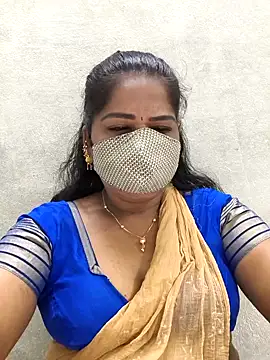 Snapshot of MaaliiiPonuTamil chatting on 5, 5, 2026 MaaliiiPonuTamil online show from 5, 5, 2026
