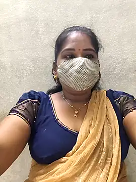 Snapshot of MaaliiiPonuTamil chatting on 18, 5, 2026 MaaliiiPonuTamil online show from 18, 5, 2026
