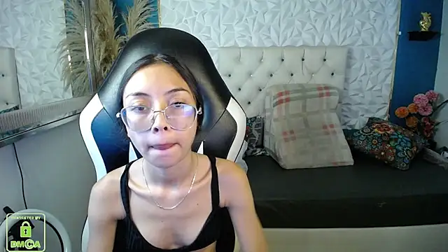 NathaliaSweet 11 online show from 6, 3, 2026