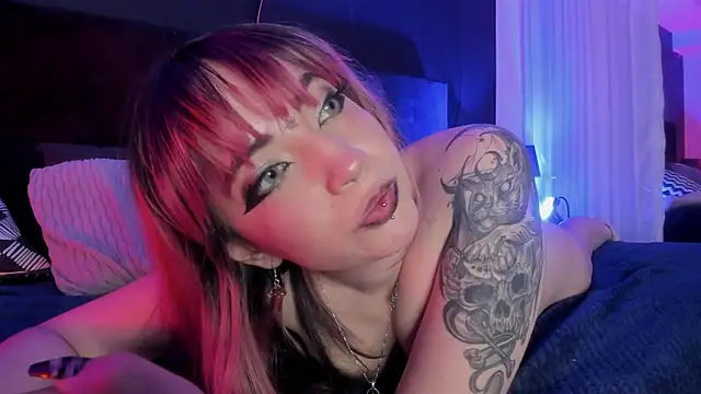 Snapshot of Aylen_darkmoor chatting on 28, 2, 2025 Aylen darkmoor online show from 28, 2, 2025