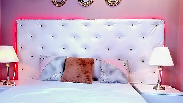 Violet Grace online show from 15, 2, 2025