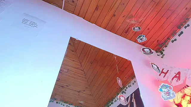 Naia x online show from 29, 10, 2025