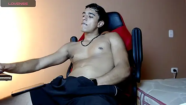 Snapshot of karlgiles_ chatting on 22, 12, 2024 karlgiles online show from 22, 12, 2024