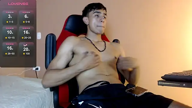 Snapshot of karlgiles_ chatting on 9, 2, 2025 karlgiles online show from 9, 2, 2025