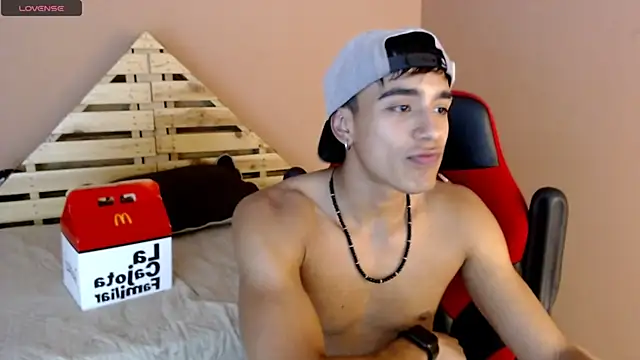 Snapshot of karlgiles_ chatting on 15, 2, 2025 karlgiles online show from 15, 2, 2025