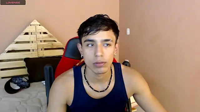 Snapshot of karlgiles_ chatting on 21, 2, 2025 karlgiles online show from 21, 2, 2025