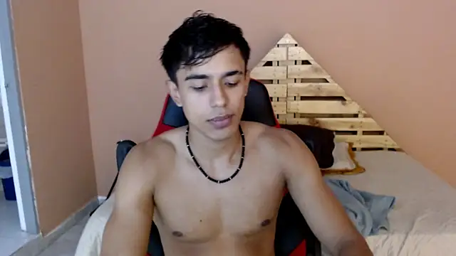 Snapshot of karlgiles_ chatting on 22, 2, 2025 karlgiles online show from 22, 2, 2025