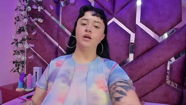 Snapshot of Victoria_Rossy chatting on 6, 2, 2026 Victoria Rossy online show from 6, 2, 2026