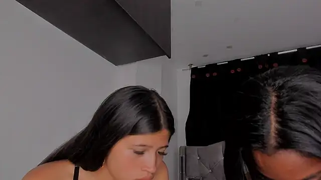 Snapshot of game_with_lesbians_ chatting on 1, 2, 2025 game with lesbians online show from 1, 2, 2025