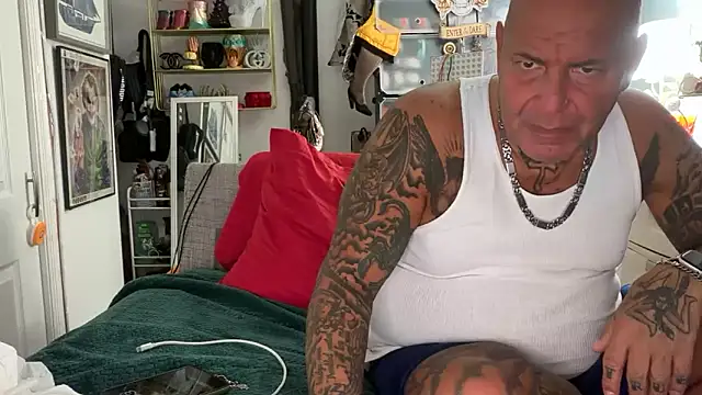 joeytatts66 online show from 15, 11, 2025