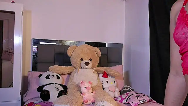 Snapshot of natali_henao chatting on 6, 5, 2026 natali henao online show from 6, 5, 2026