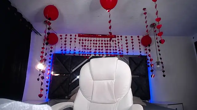 Snapshot of MIA_YOURHOTTIE chatting on 7, 2, 2025 MIA YOURHOTTIE online show from 7, 2, 2025