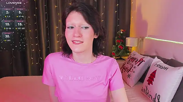 Snapshot of Kolette_Gray chatting on 5, 1, 2025 Kolette Gray online show from 5, 1, 2025