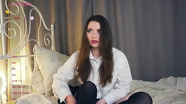 Snapshot of LoraDevon chatting on 7, 2, 2025 LoraDevon online show from 7, 2, 2025