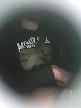 Spunwhiteboy1992 online show from 22, 12, 2025