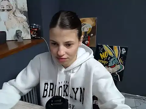 Snapshot of felicity_gold chatting on 17, 12, 2025 felicity gold online show from 17, 12, 2025