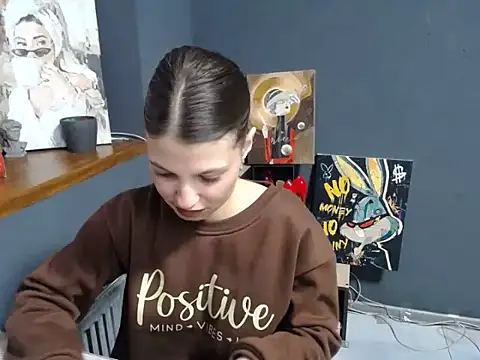 Snapshot of felicity_gold chatting on 4, 2, 2026 felicity gold online show from 4, 2, 2026