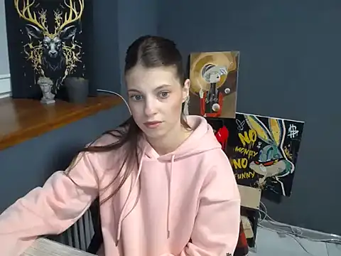 Snapshot of felicity_gold chatting on 7, 4, 2026 felicity gold online show from 7, 4, 2026