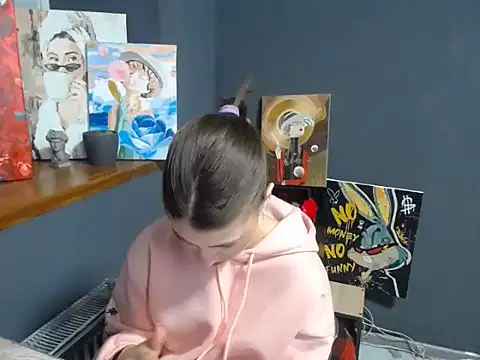 Snapshot of felicity_gold chatting on 8, 4, 2026 felicity gold online show from 8, 4, 2026