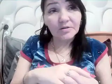 ClaireSunset online show from 8, 4, 2026