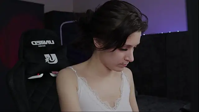 Kathleen Meow online show from 10, 12, 2024