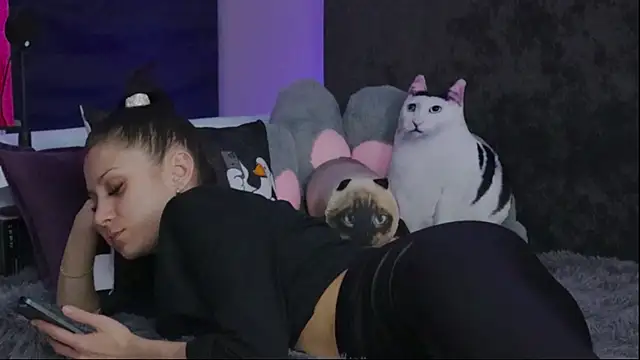 Kathleen Meow online show from 12, 12, 2024