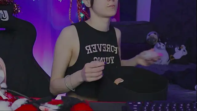 Kathleen Meow online show from 3, 1, 2025