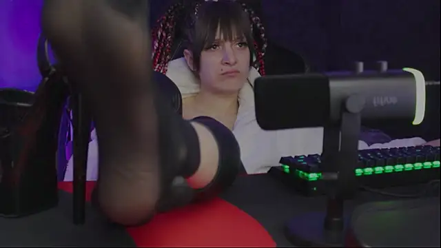 Kathleen Meow online show from 6, 1, 2025