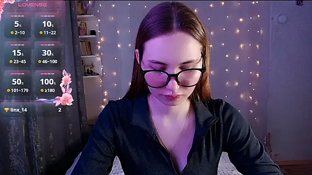 Snapshot of Miya_Mark chatting on 4, 3, 2025 Miya Mark online show from 4, 3, 2025