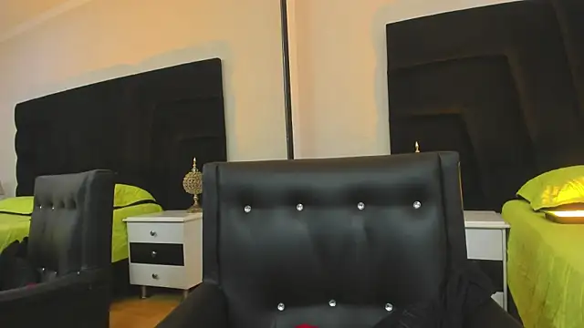 Loggan donnelly online show from 5, 1, 2025