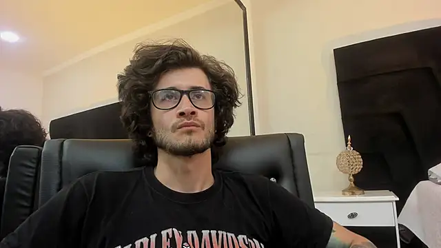 Loggan donnelly online show from 29, 1, 2025