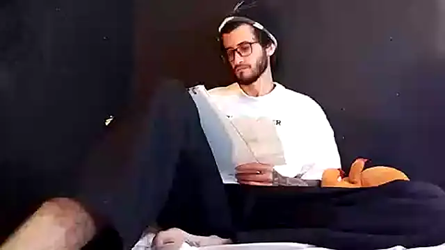 Loggan donnelly online show from 27, 10, 2025