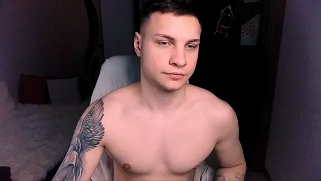 Snapshot of handsome_guy01 chatting on 28, 12, 2024 handsome guy01 online show from 28, 12, 2024