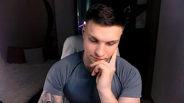 Snapshot of handsome_guy01 chatting on 28, 12, 2024 handsome guy01 online show from 28, 12, 2024