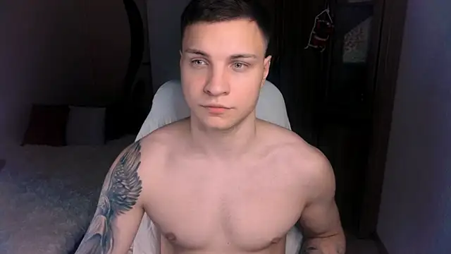 Snapshot of handsome_guy01 chatting on 30, 12, 2024 handsome guy01 online show from 30, 12, 2024