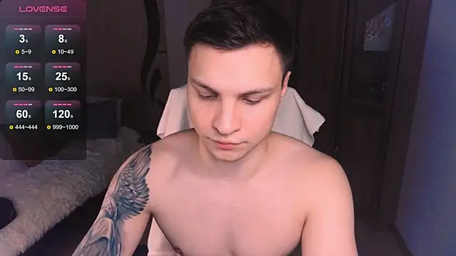 Snapshot of handsome_guy01 chatting on 22, 1, 2025 handsome guy01 online show from 22, 1, 2025