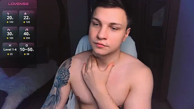 Snapshot of handsome_guy01 chatting on 25, 1, 2025 handsome guy01 online show from 25, 1, 2025