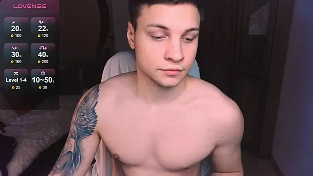 Snapshot of handsome_guy01 chatting on 26, 1, 2025 handsome guy01 online show from 26, 1, 2025