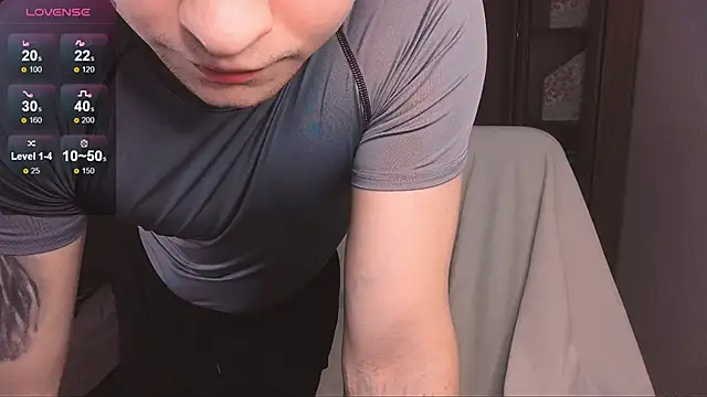 Snapshot of handsome_guy01 chatting on 14, 2, 2025 handsome guy01 online show from 14, 2, 2025