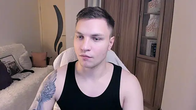 Snapshot of handsome_guy01 chatting on 16, 9, 2025 handsome guy01 online show from 16, 9, 2025