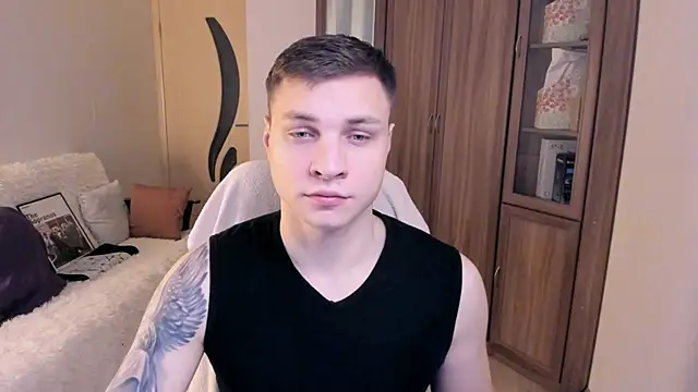 Snapshot of handsome_guy01 chatting on 19, 9, 2025 handsome guy01 online show from 19, 9, 2025