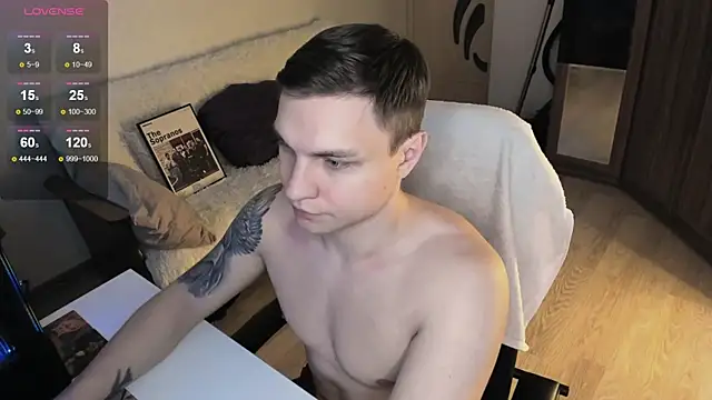 Snapshot of handsome_guy01 chatting on 3, 10, 2025 handsome guy01 online show from 3, 10, 2025