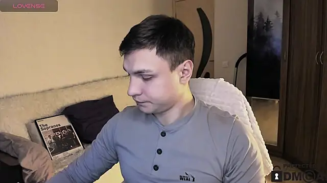 Snapshot of handsome_guy01 chatting on 14, 10, 2025 handsome guy01 online show from 14, 10, 2025